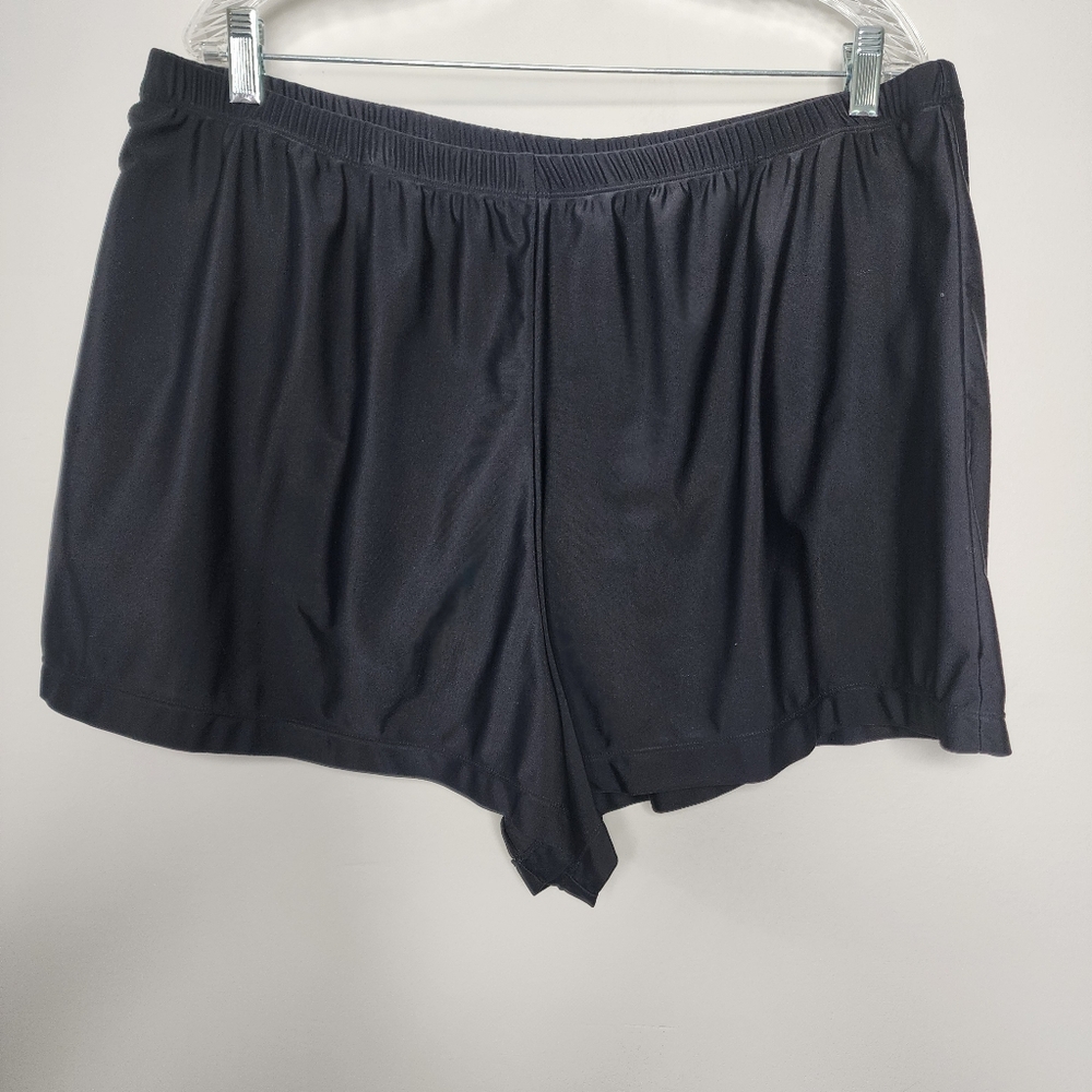 St. Tropez Swimwear Women's Black Shorts 22W